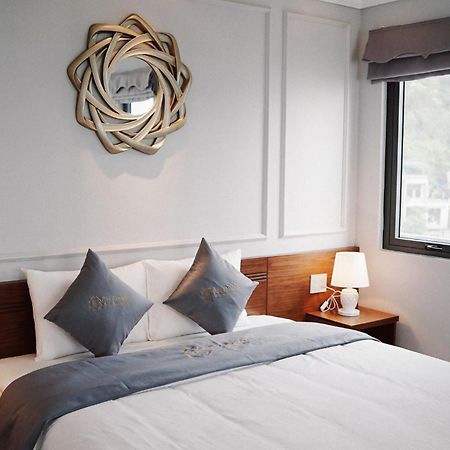 The Confetti Hotel Ha Long Bagian luar foto